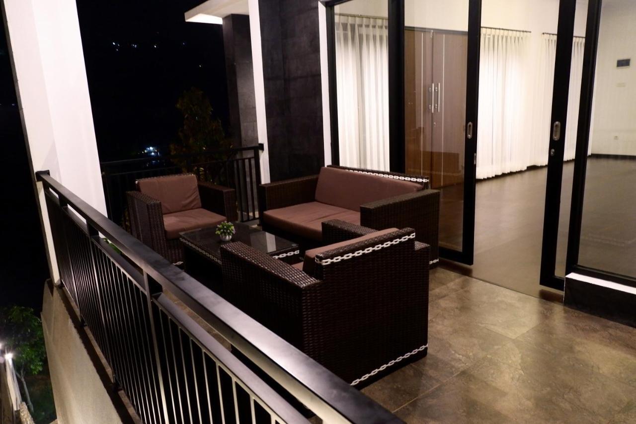 Moment Villa Lembang Exterior foto