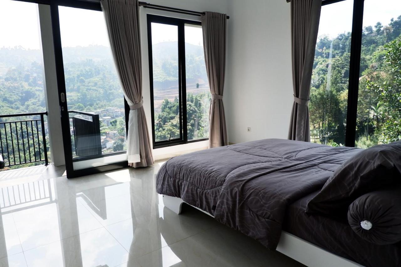 Moment Villa Lembang Exterior foto